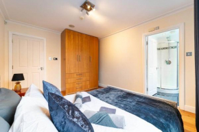 LUX 2BDR Riverside Penthouse in Chelsea Near King's Road
